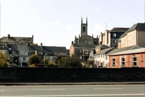 How to Find Short-Term Rentals in Ireland as a Non-EU Visitor (2025 Guide)